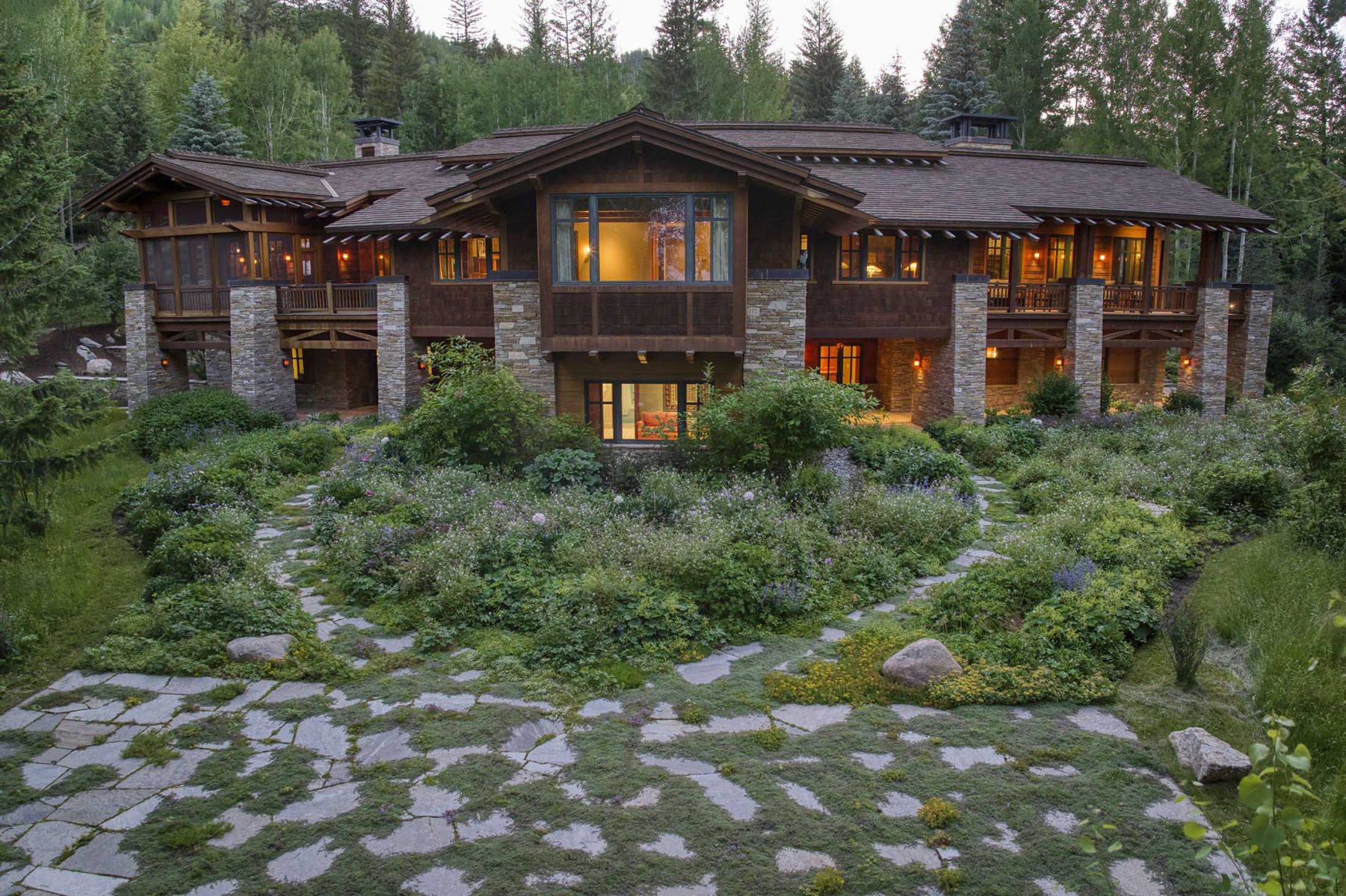crescent-h-ranch-estate-home