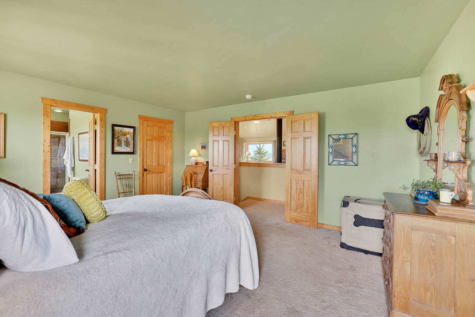 ranch in Colorado for sale main bedroom