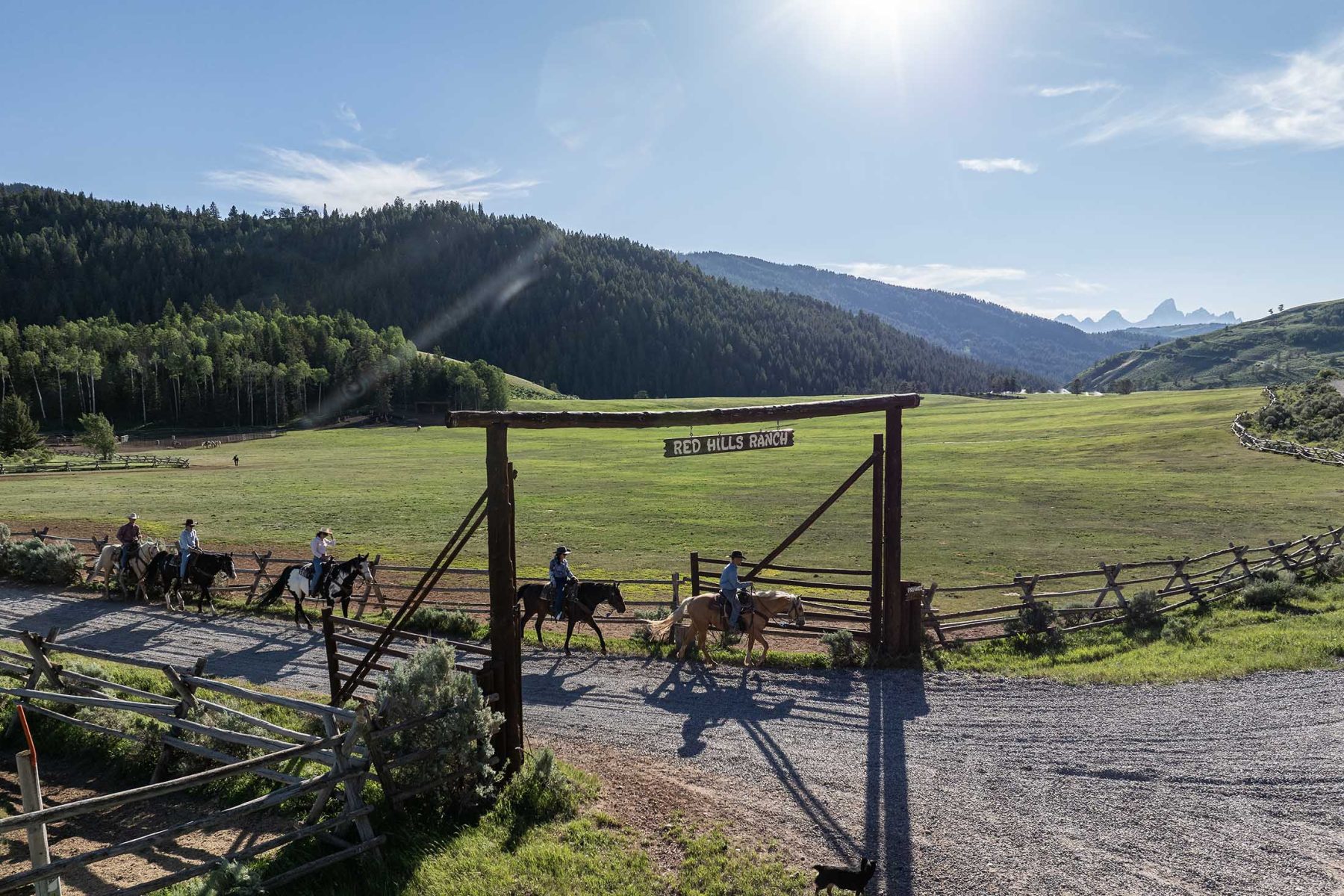 red_hills_ranch_jackson_hole_wyoming_entrance_gate